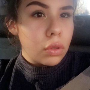 Meet your Posher, Zoe